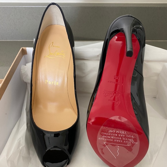 Christian Louboutin - Picture 1 of 6